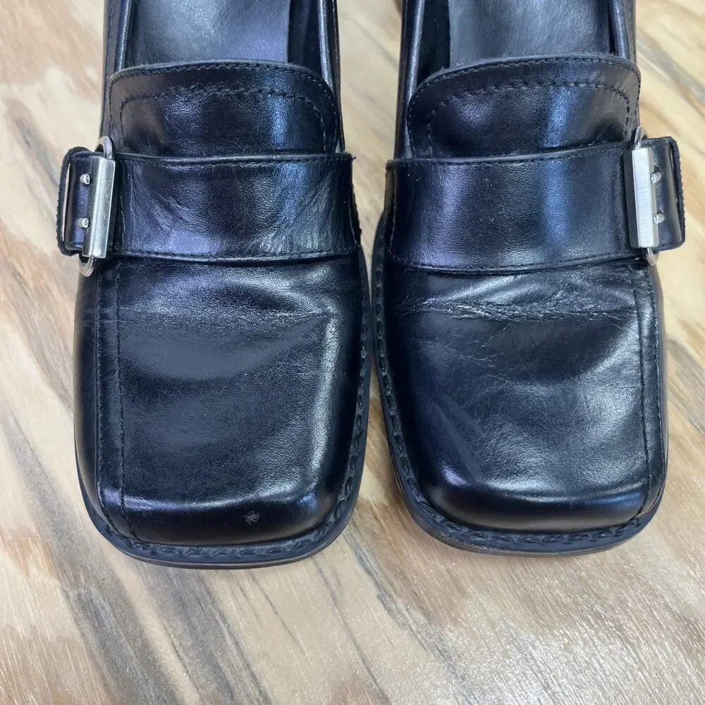 VTG 90s Y2K White Mountain Leather Heeled Loafer Size 8 Black Buckle Casual